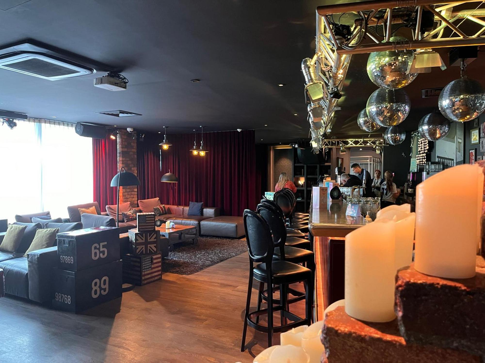 pentahotel Derby Bagian luar foto