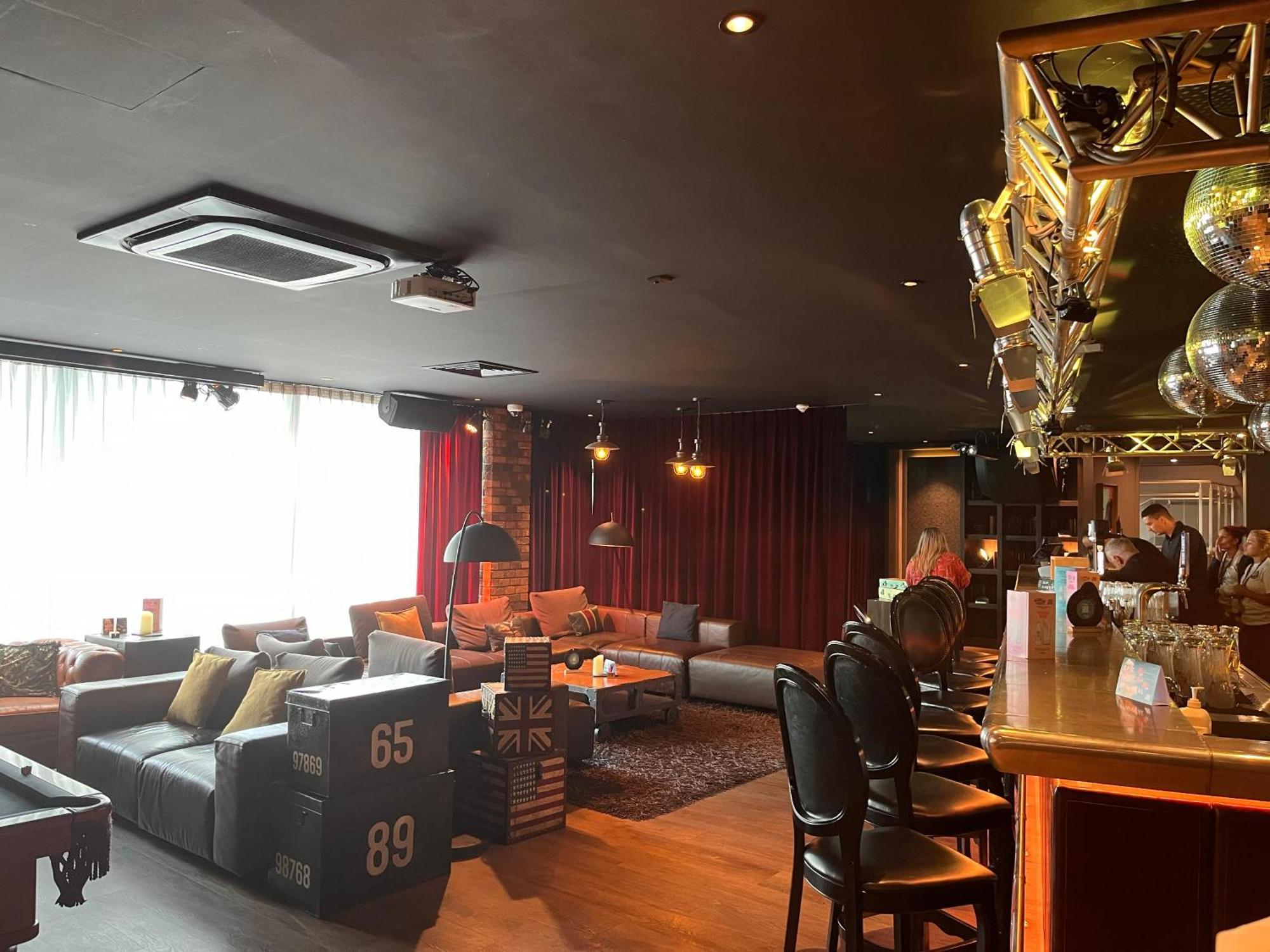 pentahotel Derby Bagian luar foto