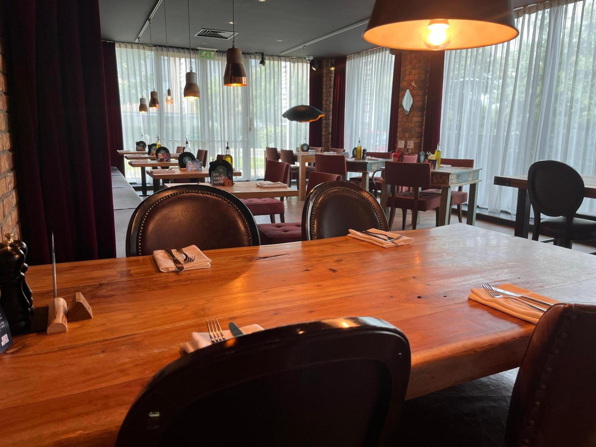 pentahotel Derby Bagian luar foto