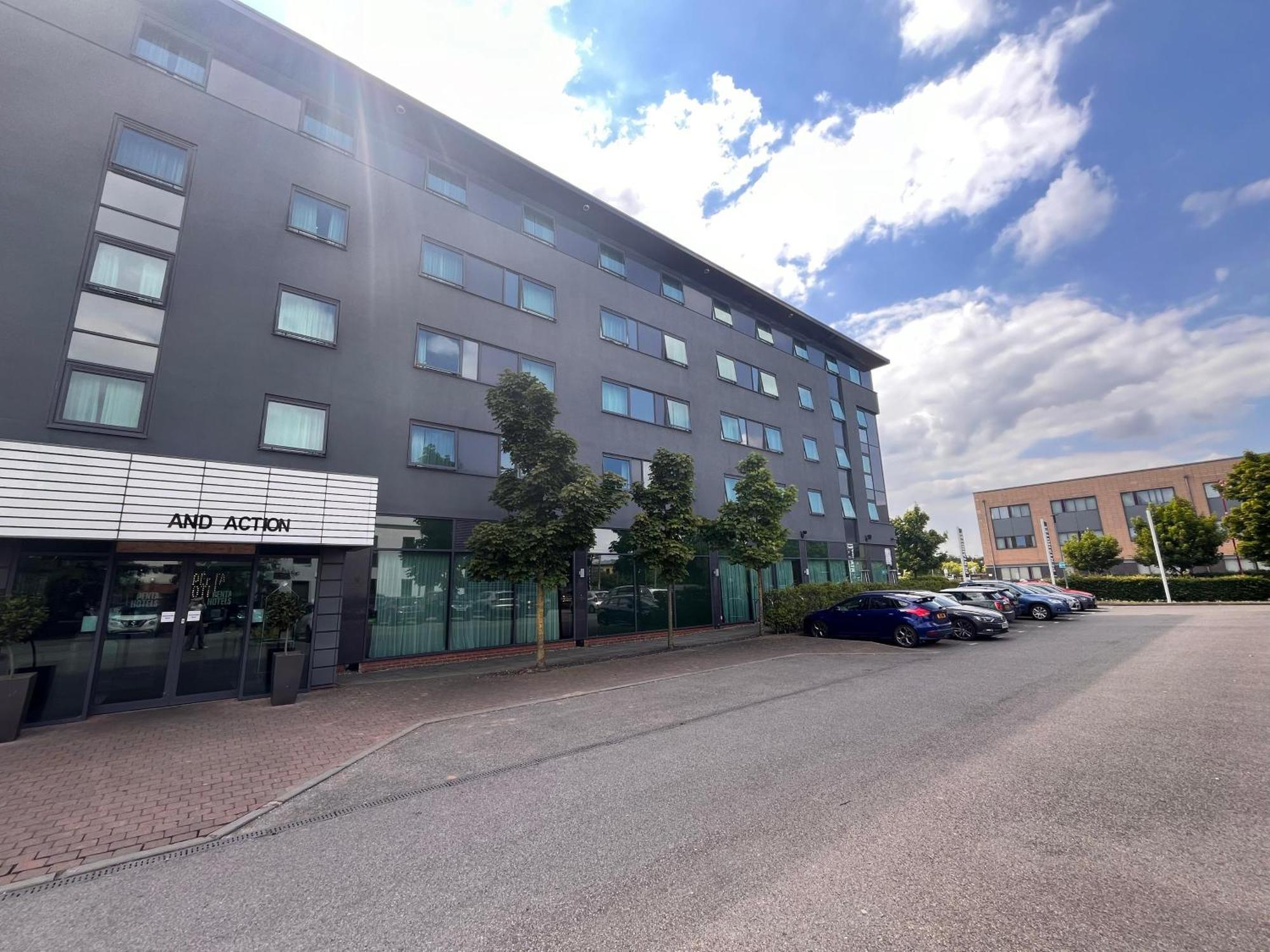 pentahotel Derby Bagian luar foto