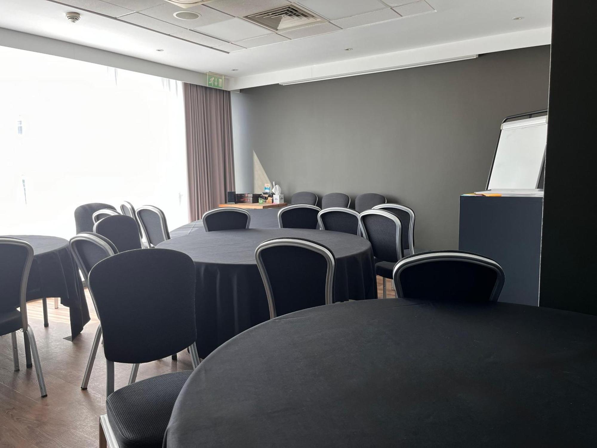 pentahotel Derby Bagian luar foto